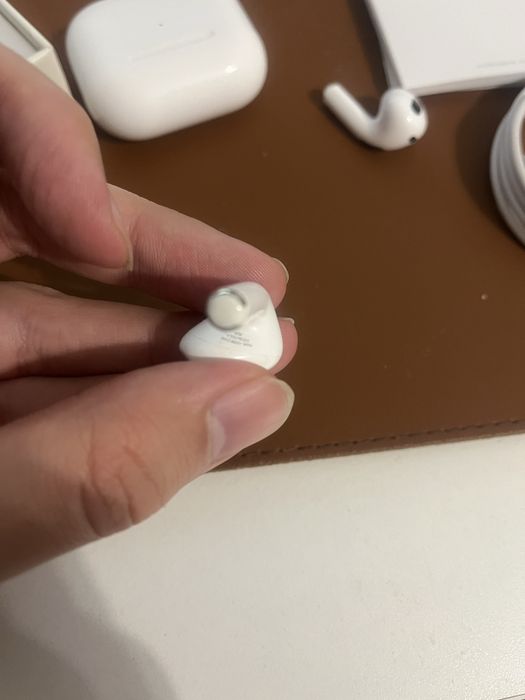 AirPods 3 поколоение