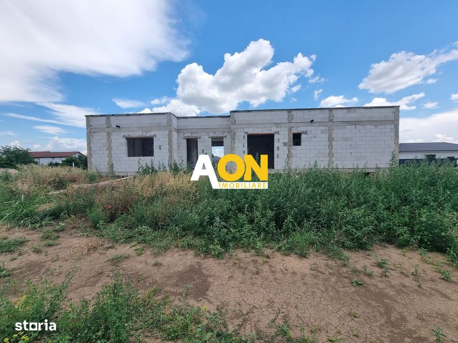 Casa la rosu, 5 camere, S+P, 547 mp teren, toate utilitatile, Cetate