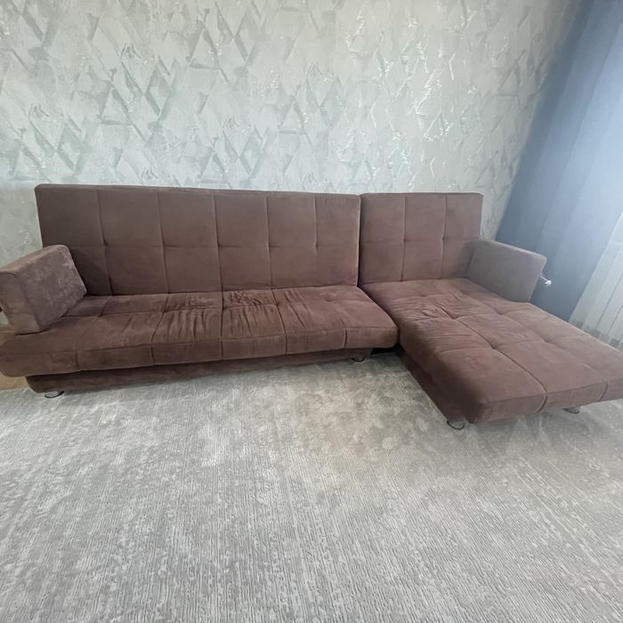 Диван б/у 20 000 торг