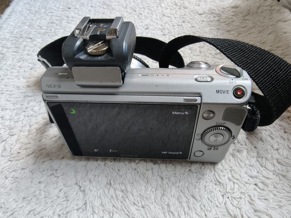 Безогледален Sony NEX 5 + ръчен 7artisans 18mm/f6.3