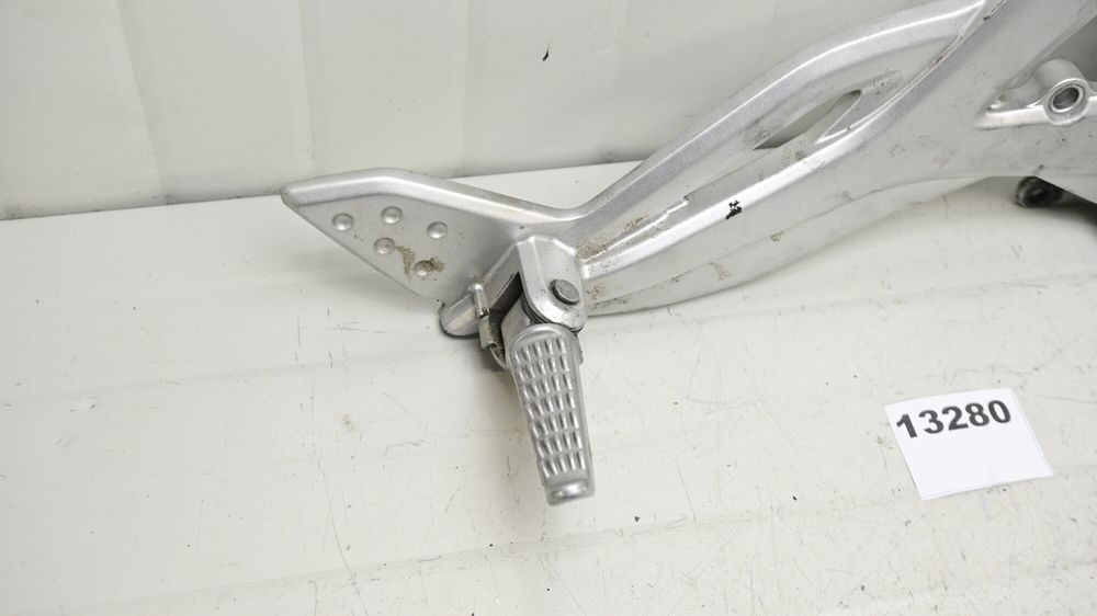 Suport Scarita Fata Dreapta Cu Pedala Frana Kawasaki ER6N ER-6N ER 6N