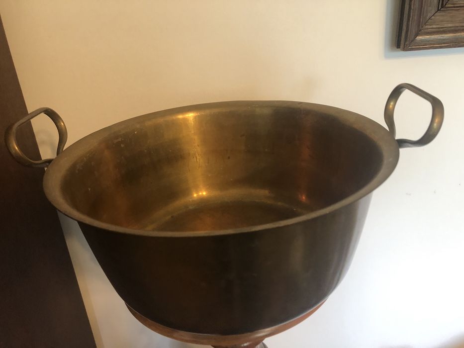 Castron,cratita,vas, ceaun din alama ,cu  manere nituite, 7 litri