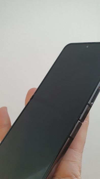 Samsung Z Flip 5 Ca nou nefolosit 256GB