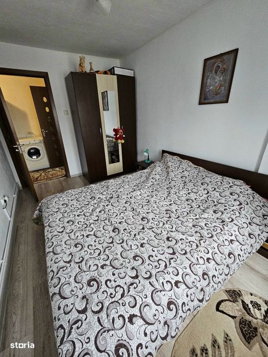 Apartament 4 camere,2 bai ,balcon ,Centru Beclean