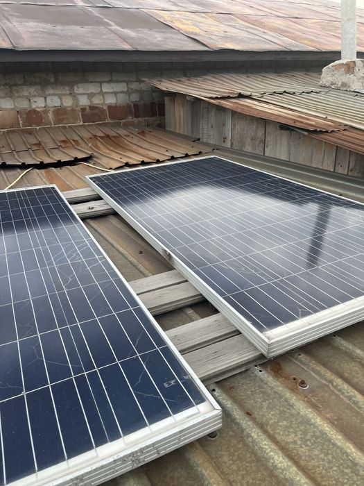 Продам солнечные панели срочно 2 штуки