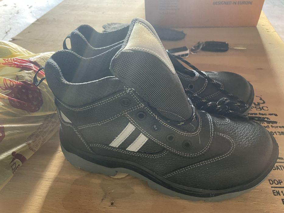 Спец обувь (спец ботинки , sefti) размер 41 летний