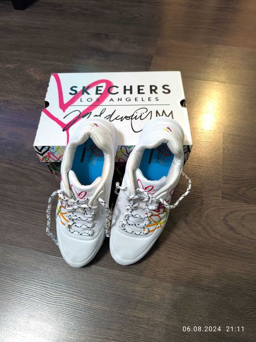 Обувки скечърс. Като нови