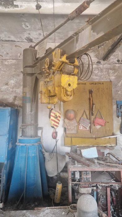 Кран укосина консольный поворотный электрический 0.5 тонн  Стрела  4м