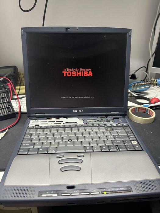Laptop defect/incomplet Toshiba sattelite 1800