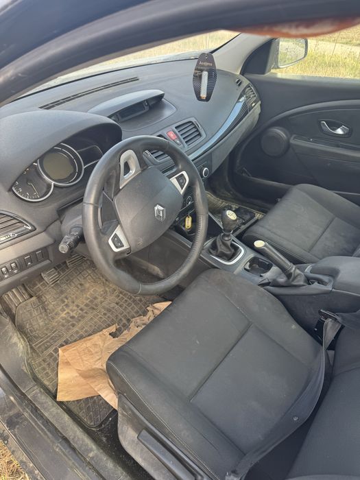 Dezmemebrari dezmemebrez piese renault megane 2011.  1.5 dci