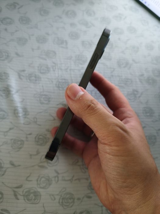 Продам Iphone 12 pro