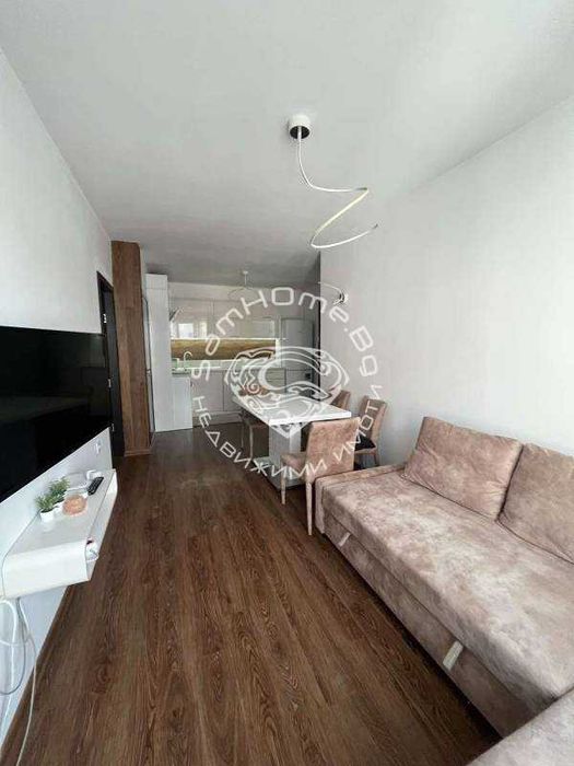 Дава се под наем Тристаен апартамент в Варна, Левски - 75 кв.м за 550 € - Снимка #2