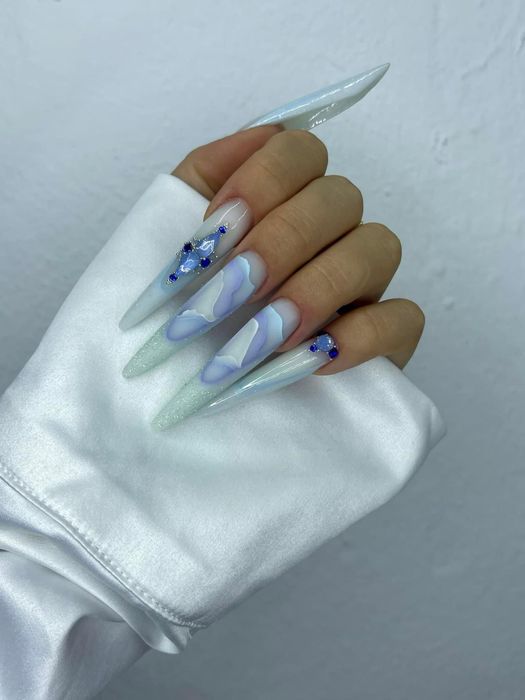 Unghii false cu gel. La domiciliu