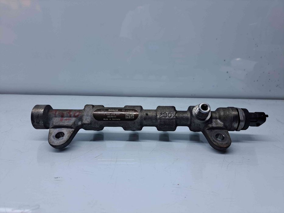 Rampa injectoare  Opel Astra J [Fabr 2009-2015] 55576177 2.0 CDTI LBS