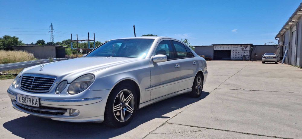 Продавам Мерцедес Е 270 CDI 177коня авангард 2004г