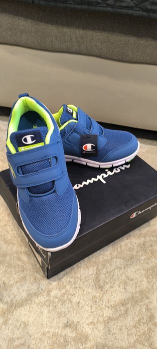 Детски нови маратонки, спортни обувки и планински обувки с етикет