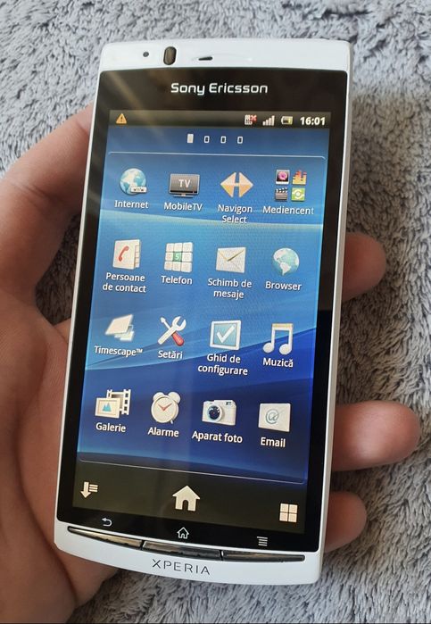 Vând Sony Ericsson LT18i de colectie.