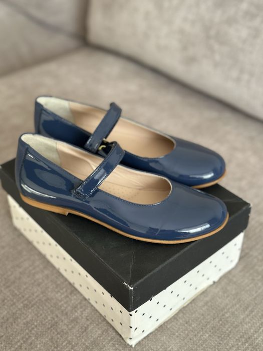 Новые детские туфли Monnalisa