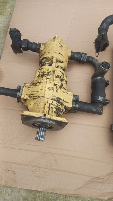 pompa hidraulica Vola Stalowa / pompe incarcator frontal vola