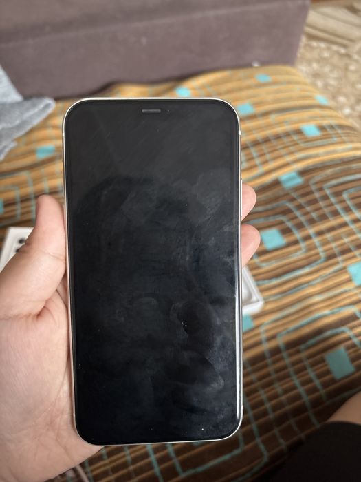 iPhone 11 продам
