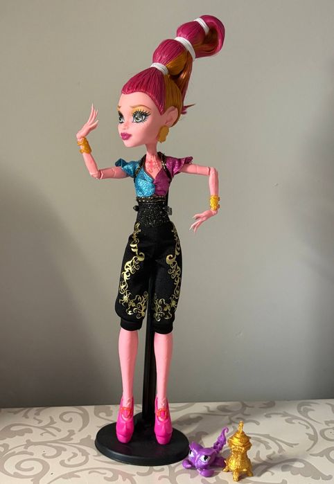 Monster high кукла