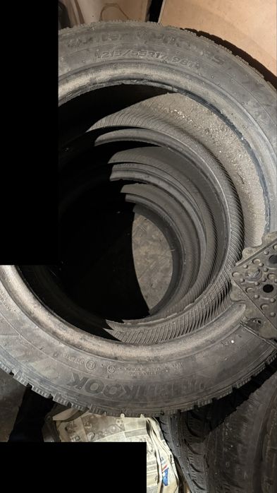 Продам нормальные зимние автошины