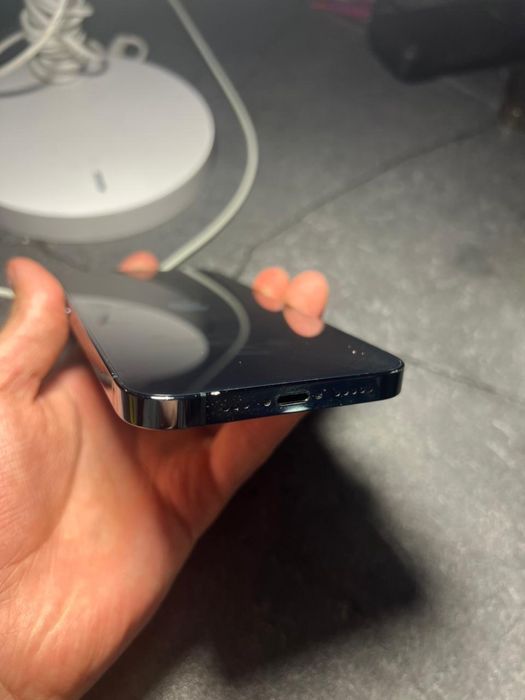 Продам iPhone 12Pro