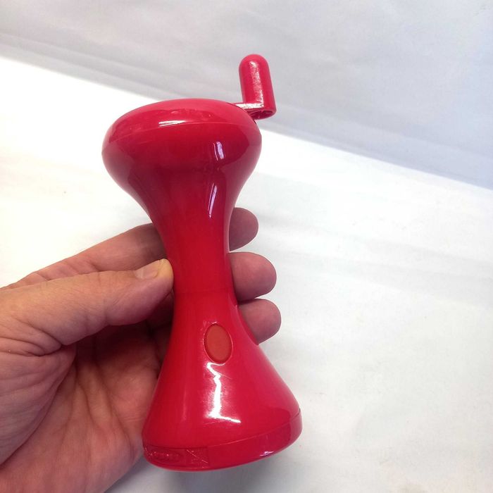 Lanternă cu dinam, 13 cm, funcțională