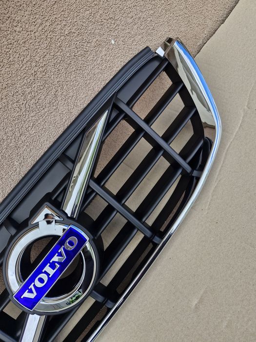 Grila centrala Volvo XC60 NOUA 2008-2013