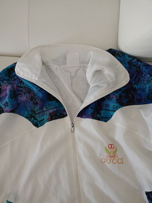 Vând hanorac unisex cu logo,că nou , produs de calitate.marimea S.