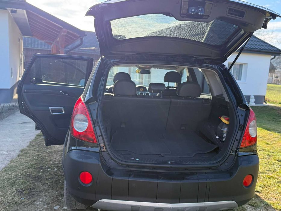 Masina opel antara