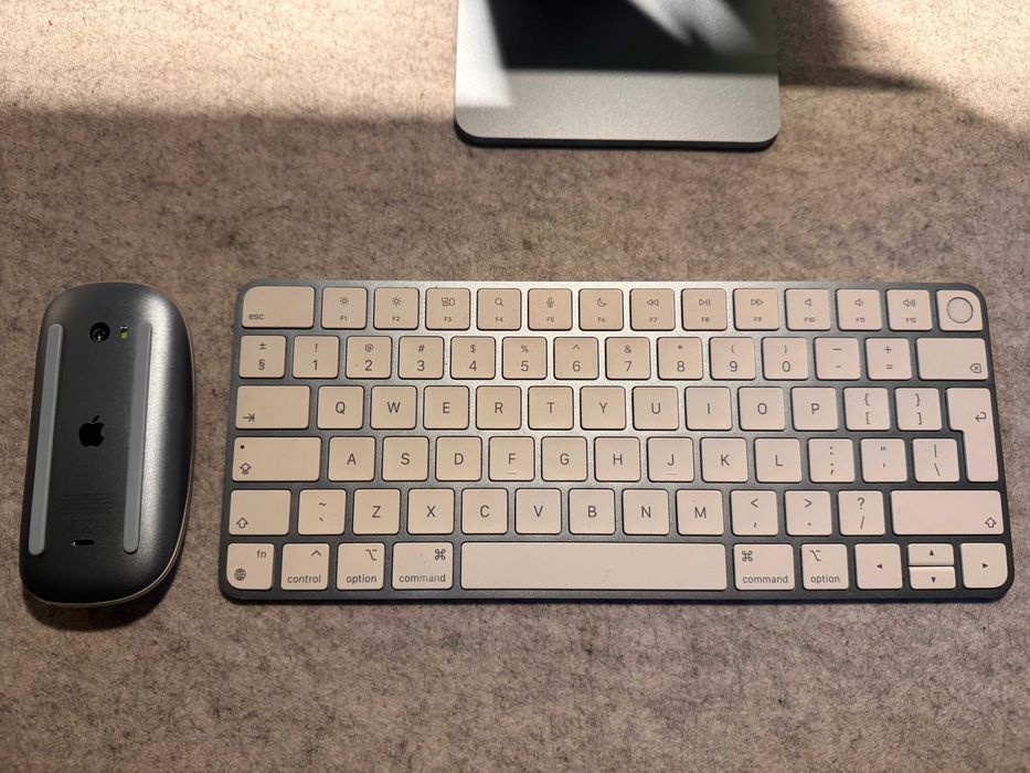 Vand iMac 24 inch M1 2021, 8GB RAM, 512GB SSD Arad • OLX.ro