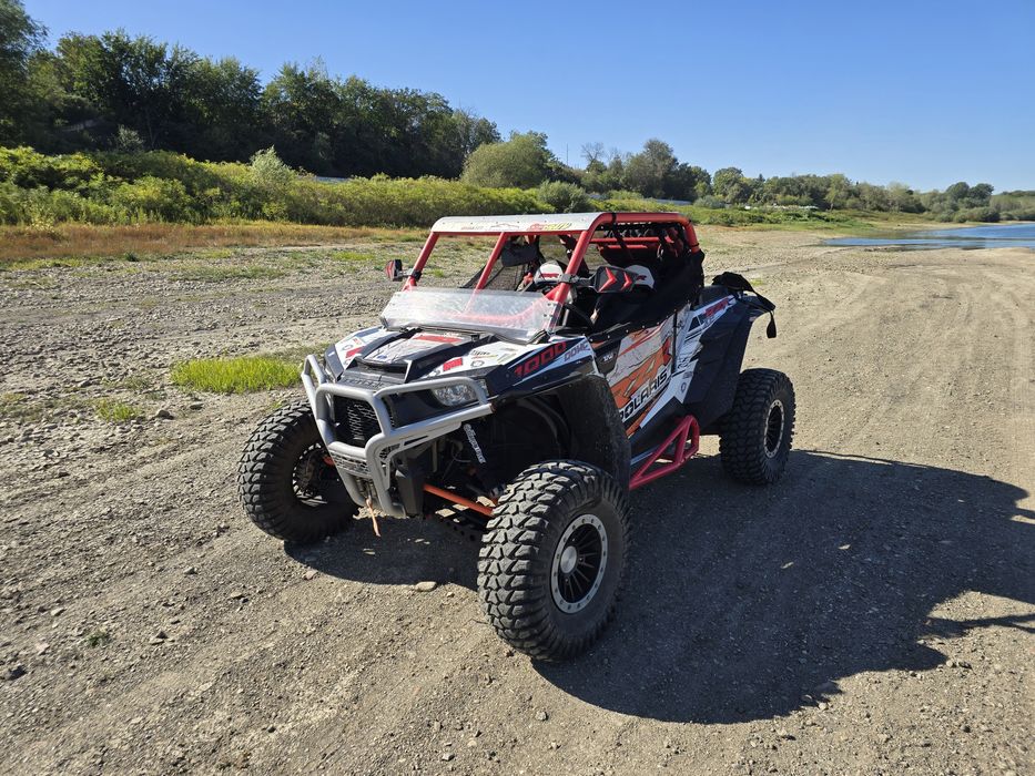Utv Polaris rzr 1000xp