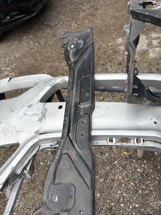 Части за mercedes w212