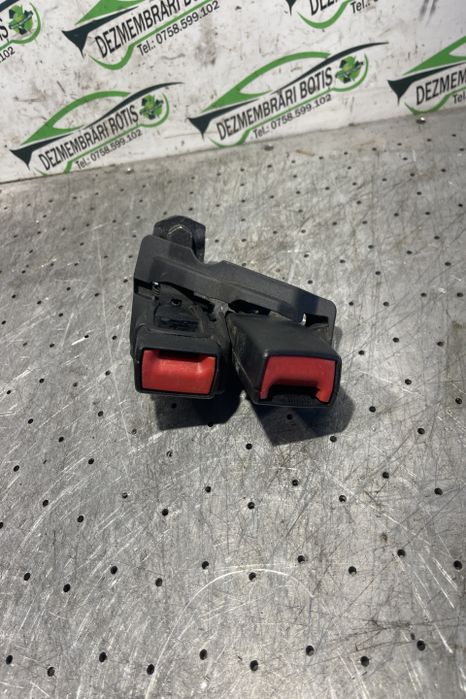 Teaca spate mijloc 8K0 857 739 B Audi A4 B8/8K