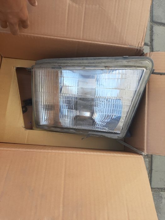 Ланд крузер 100 , фары оригинал