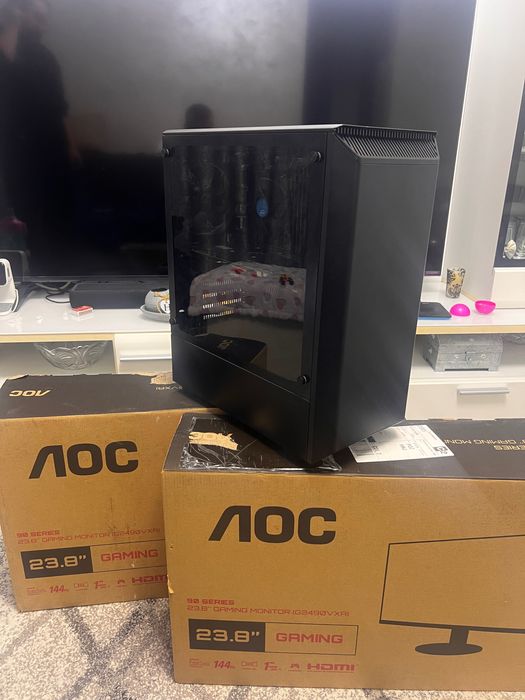 Gaming PC + 2 monitoare noi