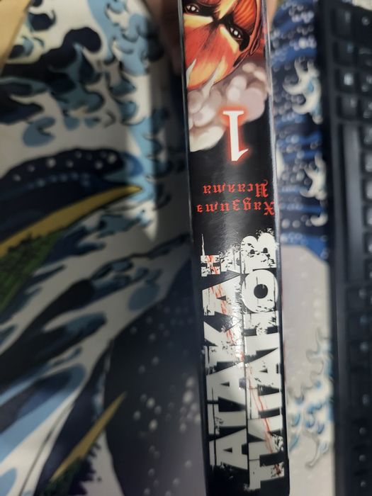 Манга атака титанов 1 том