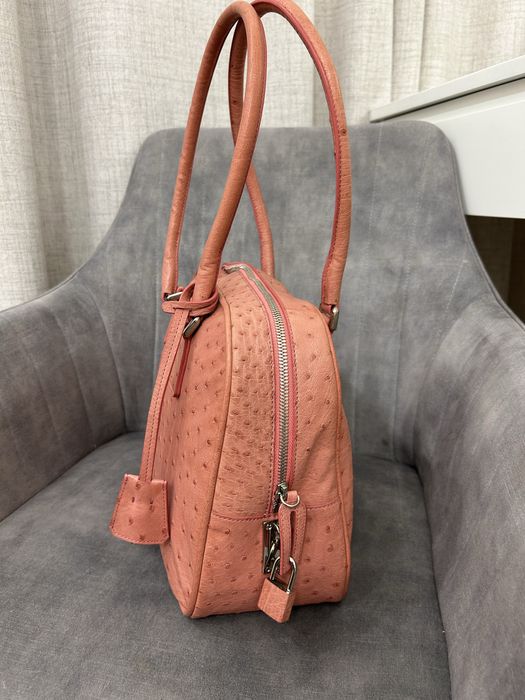 Продается сумка из натуральной кожи.