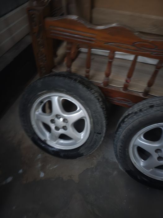 Продаются диски с шинами