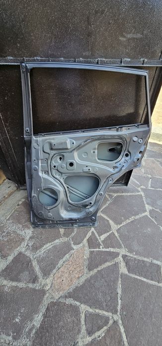 Продам двери тойота