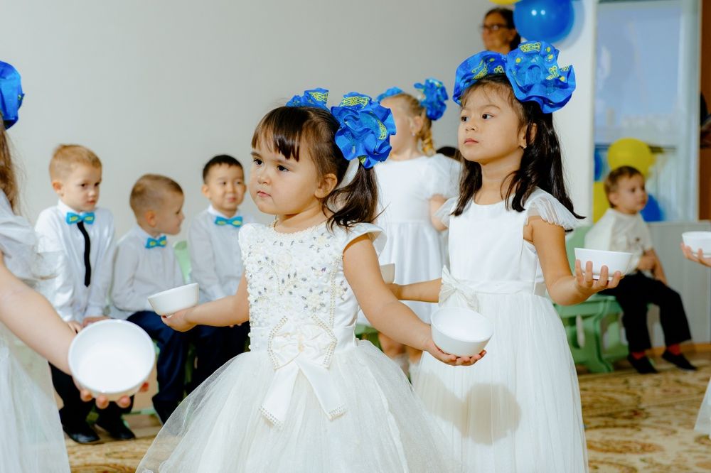 Нарядное платье 10 тысяч тенге