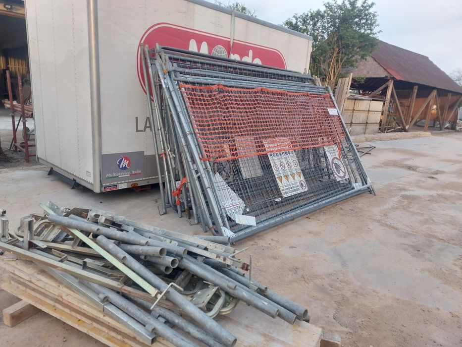 Parapeti de protecție