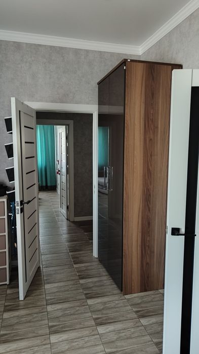 Сдам квартиру 3 комнатную студию