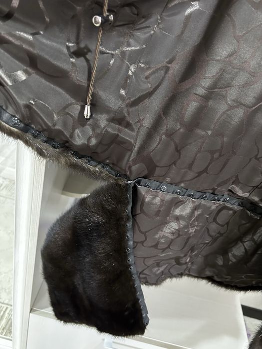 Продам норковую шубу