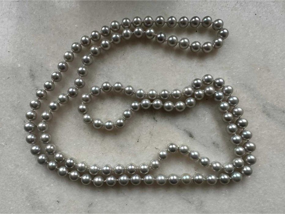 Colier din perle de gri