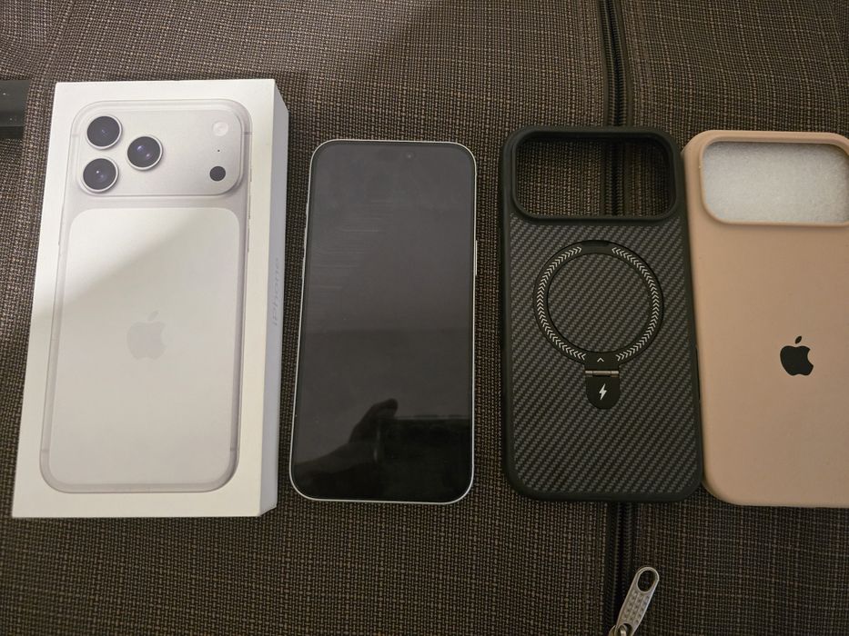 IPhone 17pro max.