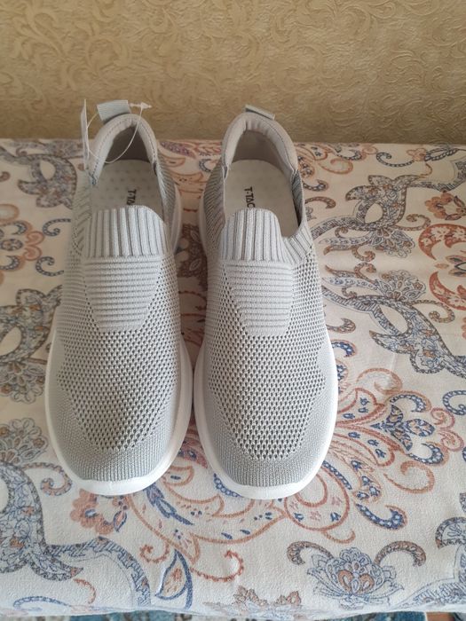 обуви новые размер 39