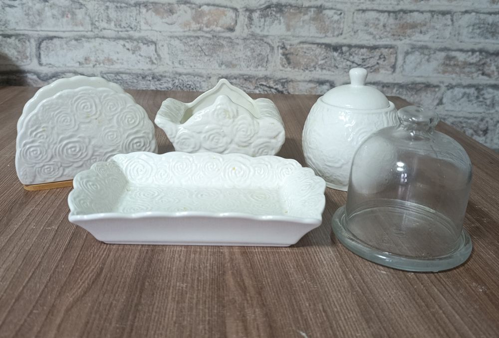 Набор посуды для кухни