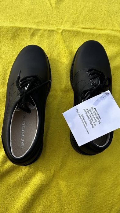 Продавам мъжки обувки от естествена кожа